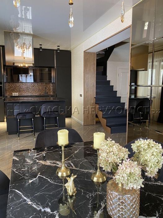 Продам шикарний будинок в м. Суми