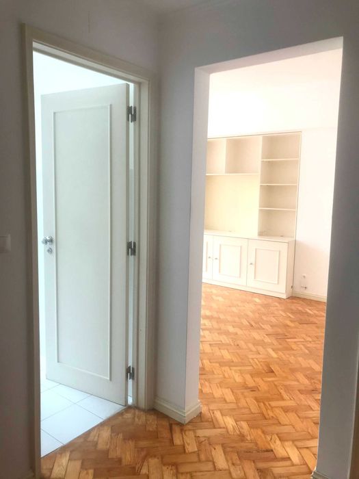 Quarto para arrendar em Alvalade