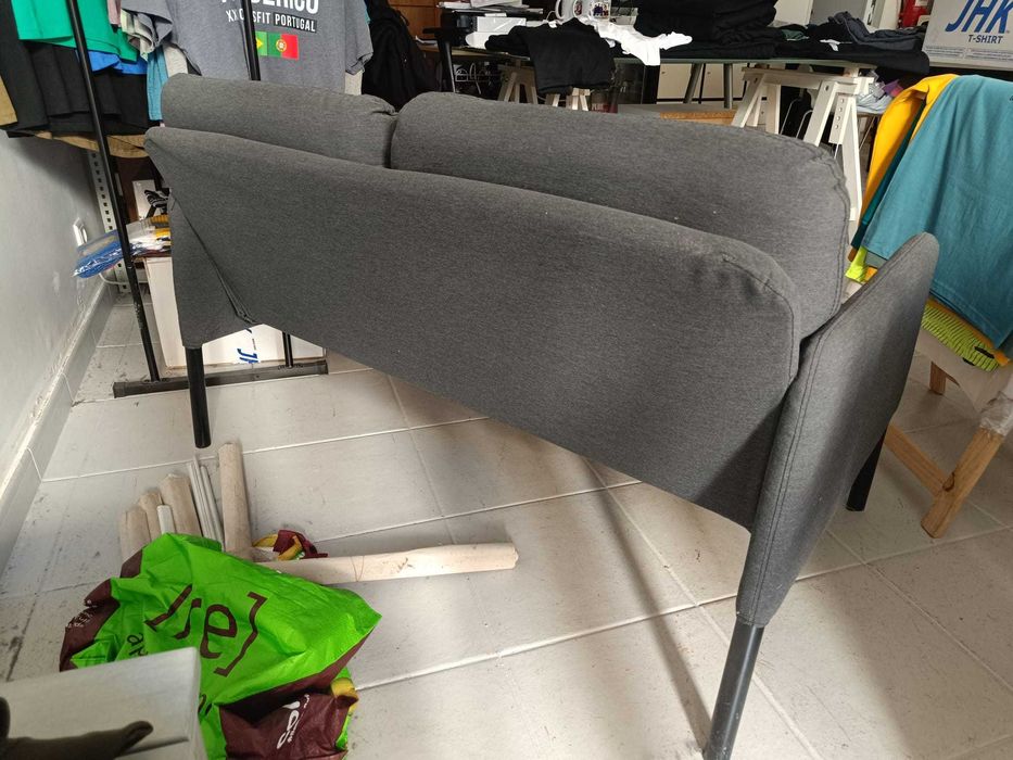 Sofá 2 Lugares Ikea GLOSTAD Knisa cinzento escuro