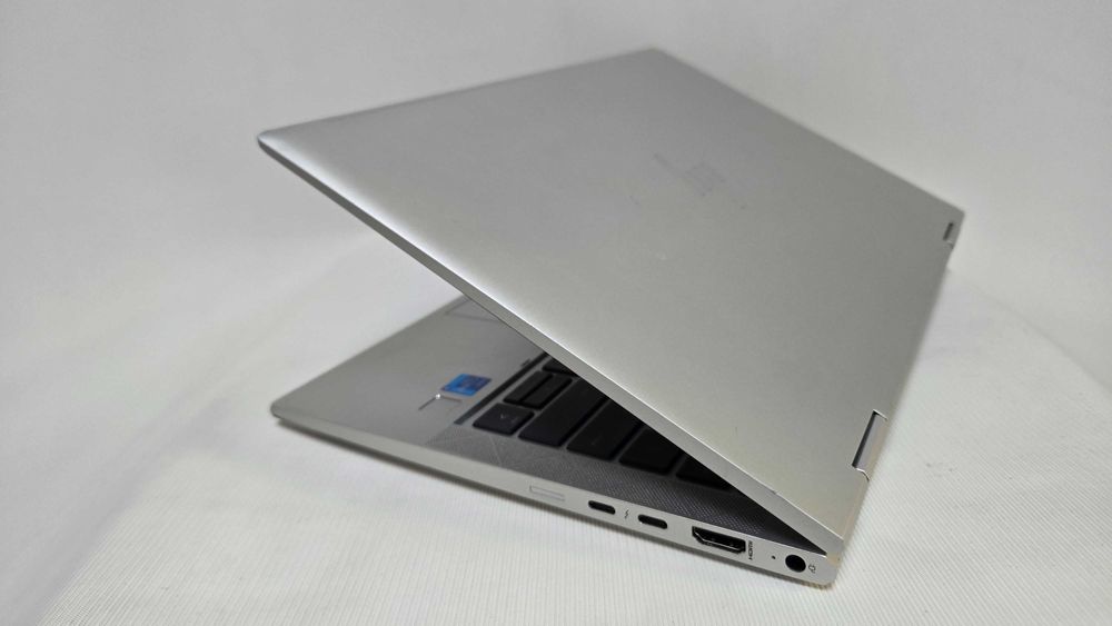 HP EliteBookx360 830 G8 i5-1145G7 16GB 512GB
