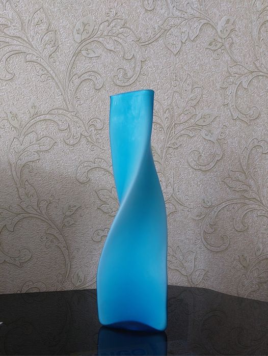 Ваза  стеклянная.