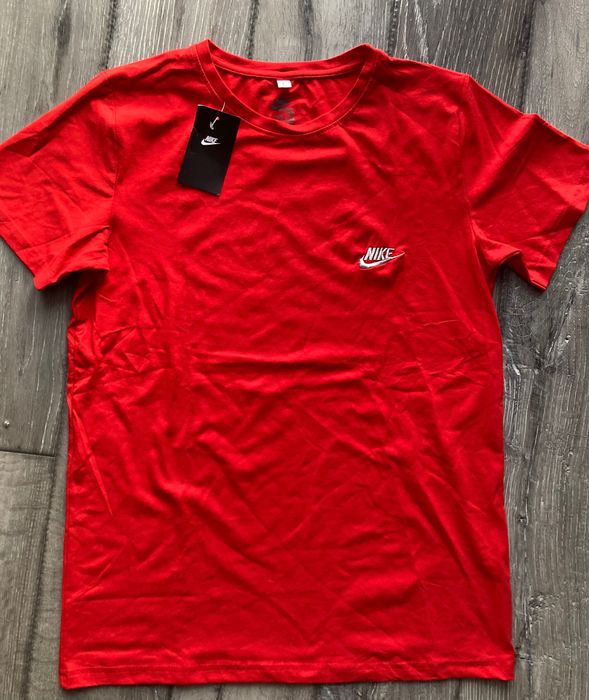 Nowy T-shirt Nike L