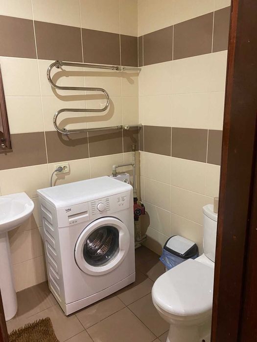 Сдам посуточно 1-комнатную квартиру в Центре, рядом сквер Стрелка