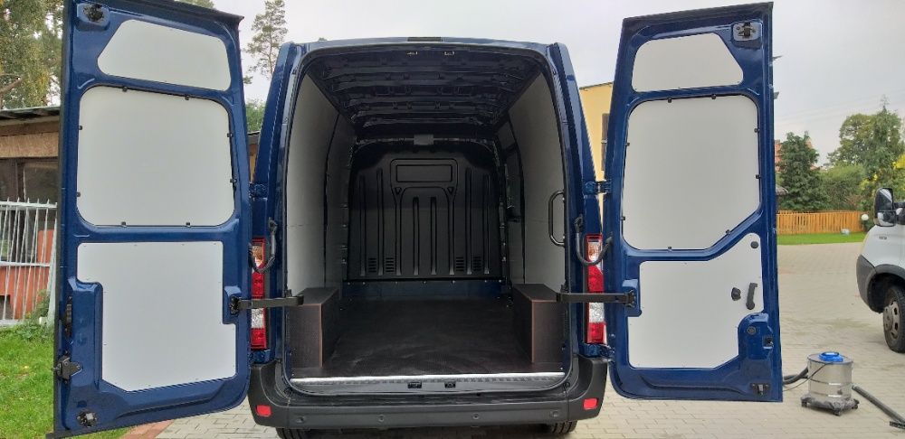 Zabudowa paki furgon, zabudowa busa -Renault Master + MONTAŻ