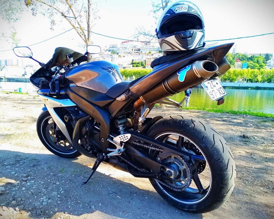 Yamaha YZF R1 - 2004