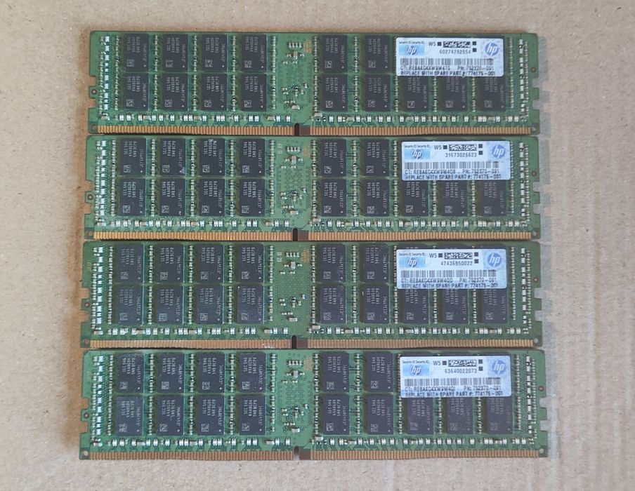 DDR4 32Gb SAMSUNG ECC REG 2133P Серверна оперативна пам'ять
