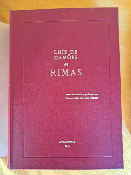 Livros Os lusíadas de luís de Camões