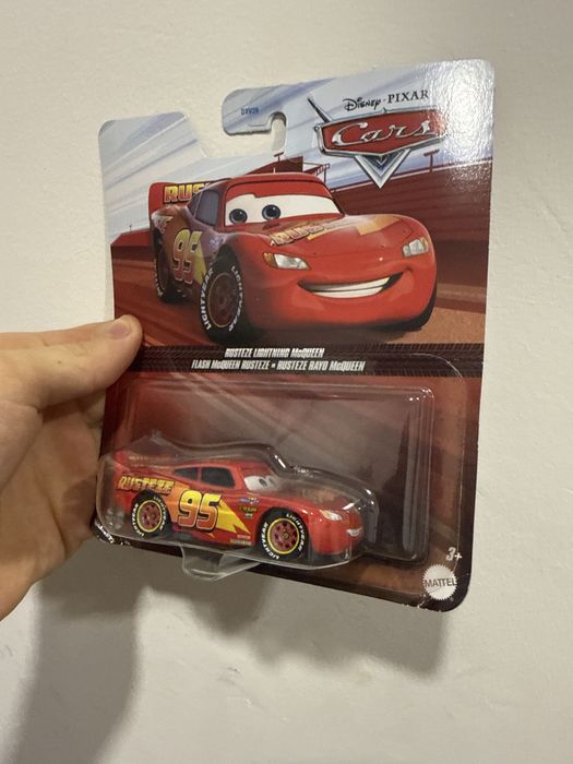 Hot wheels mcqueen