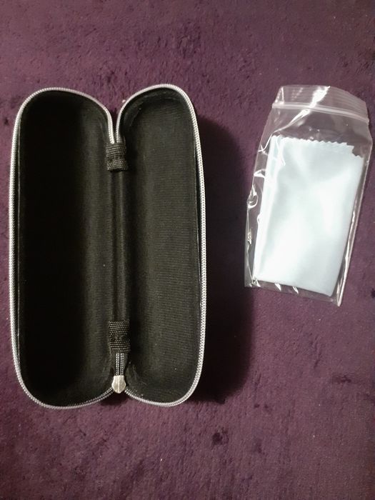 Nowe etui na okulary plus sciereczka