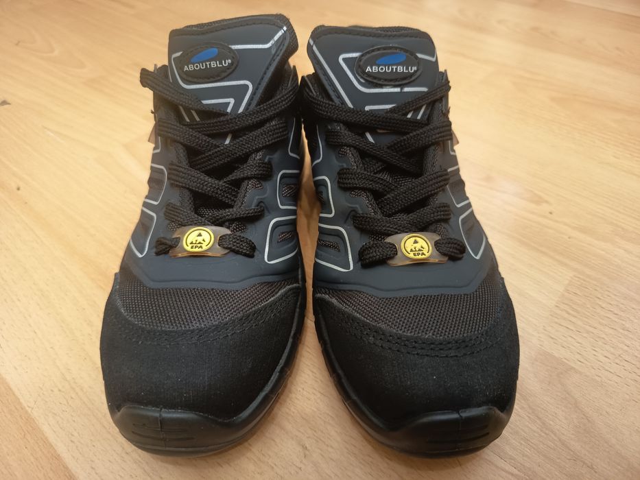 Продам якісне італійське взуття (трекінгові кросівки)ABOUTBLU S3 SRC, р. 36