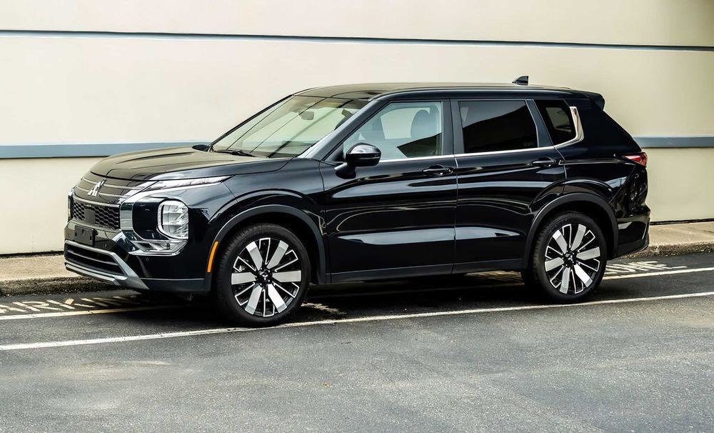 Mitsubishi Outlander      2025