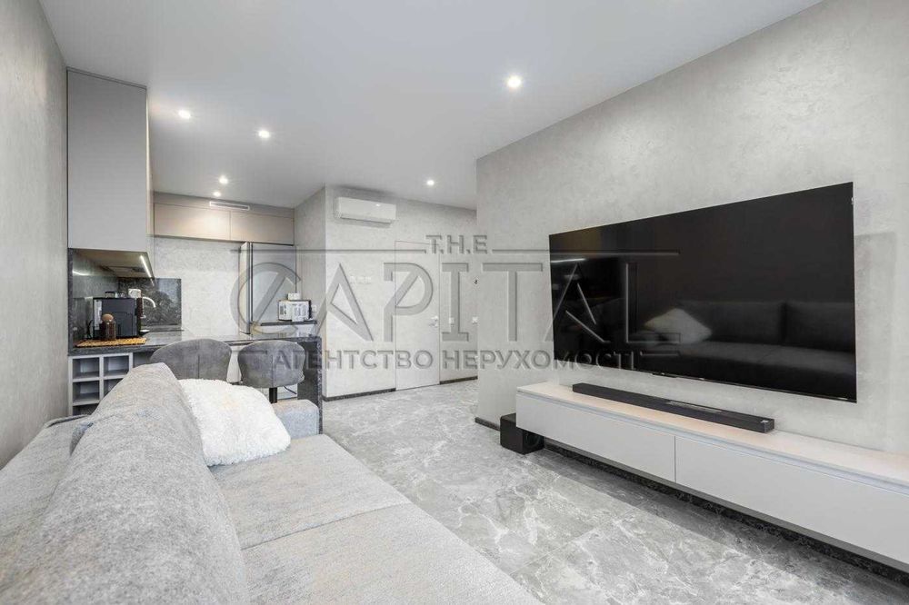 Перша здача Дизайнерська Варшавський + ГЕНЕРАТОР Ретровіль 50м