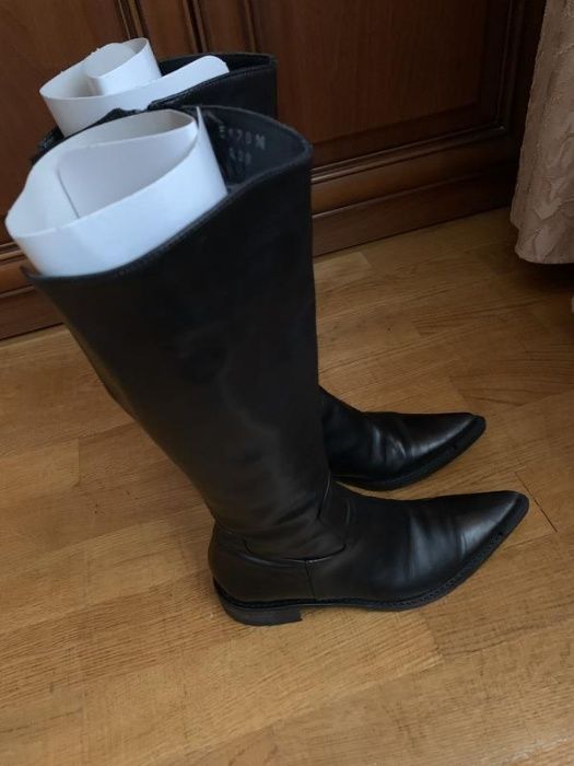 Зимние кожаные сапоги