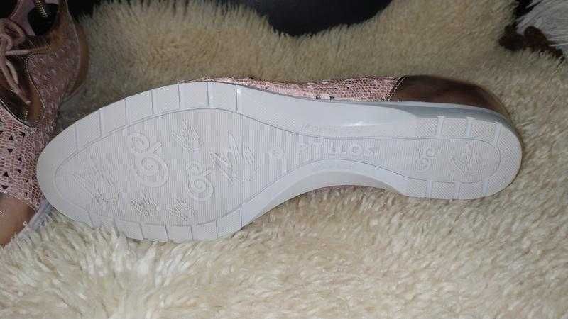 Pitillos туфлі кросівки шкіра