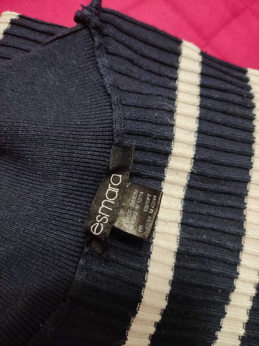 Półgolf w paski granatowo-białe