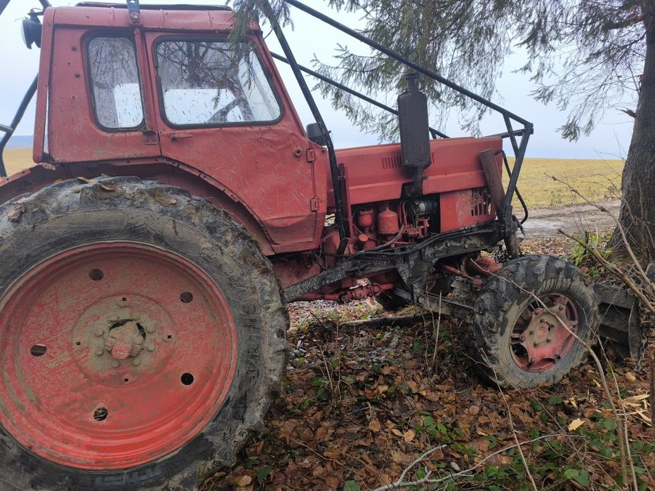 MTZ 82 z przyczepą napędową