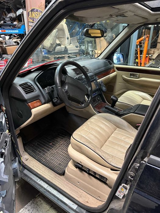 Range Rover P38 Tablier 275€