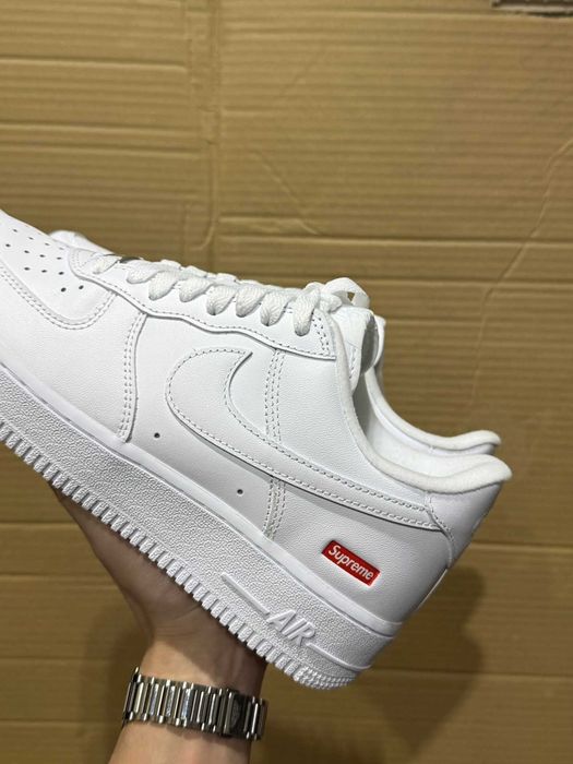 Nike Air Force 1 Supreme R. 42