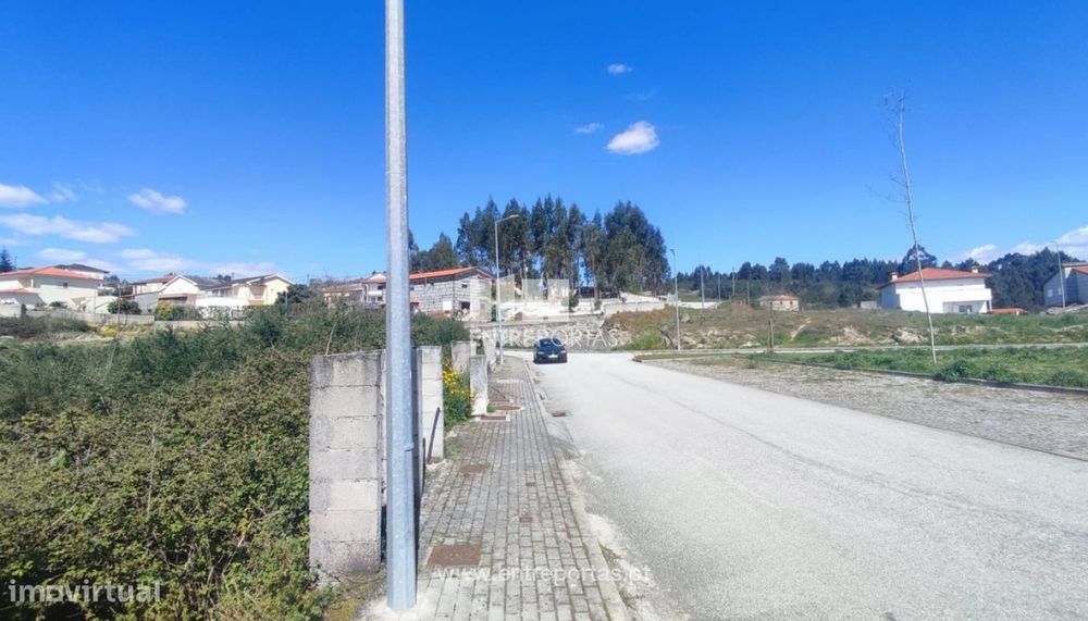Venda 3 Lotes de Terreno com possibilidade de construção de 3 Moradi