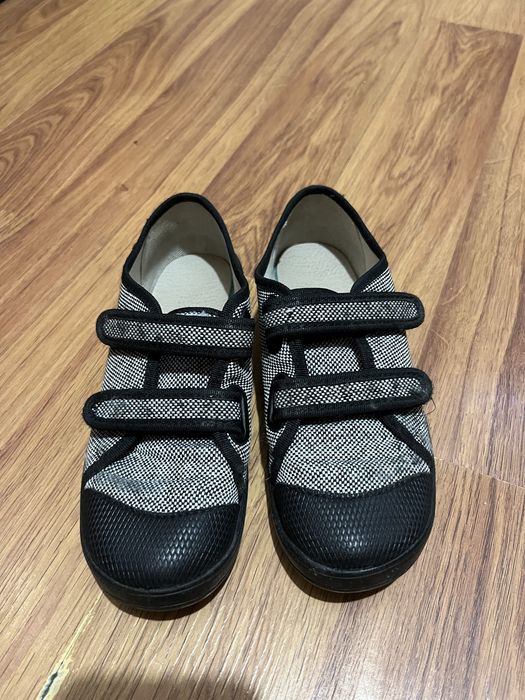 Тапочки(перезувне в школу)