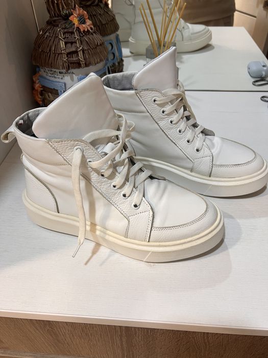 Кросівки, високі кеди 39 р