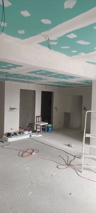 Trabalho com pladur, tetos falsos, pinturas, aplicamos capoto .