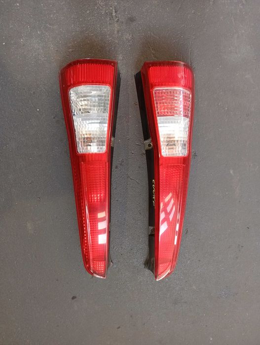 Komplet lamp tylnych Daihatsu Cuore VI