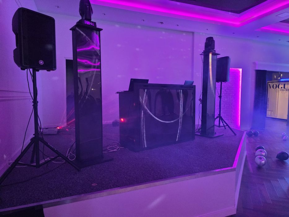 Stół led dla Dj 4k wysokiej jakości+ towery led