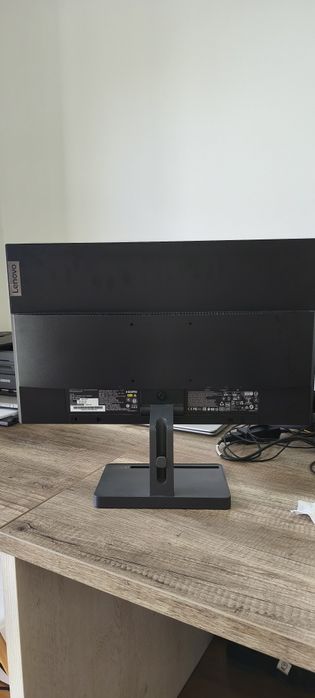 Monitor Lenovo 24 polegadas499126645399244802