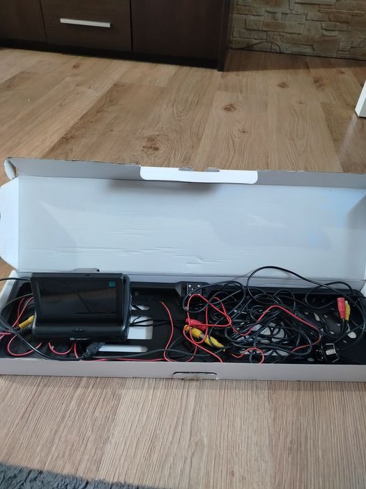 Zestaw cofania z monitorem tracker rview