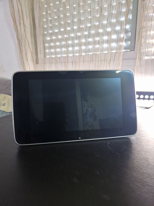 Vendo grelha Mercedes AMG Line e ecrã Multifunções Mercedes 10"