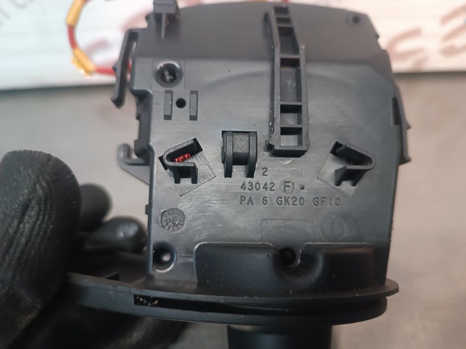 Manípulo de Luzes RENAULT CLIO III - 88102002078