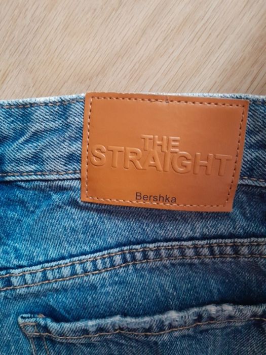Джинсы Bershka р.xs