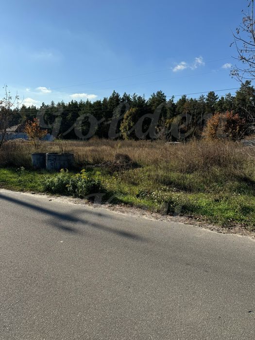 Продам найкращу земельну ділянку,біля ЛІСУ, розміри30*40,кутова, 8км