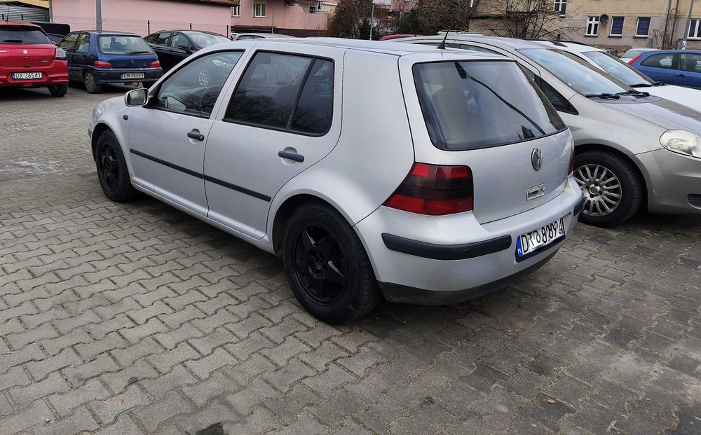 VW Golf 4 Benzyna 1.6 Oplaty 11.2026r,5Drzwi,Parctronic,Climatronic