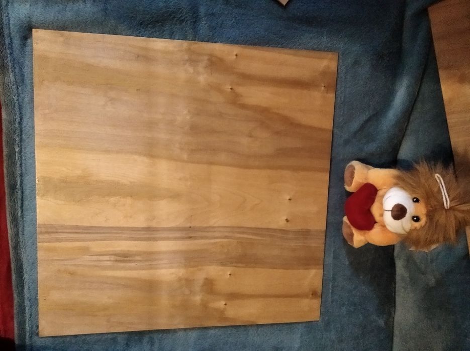 Стильная подставка для ноутбука или другого.