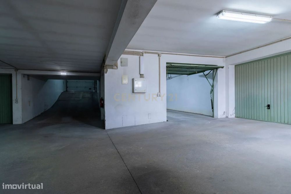 Moradia T2 com Garagem Privativa - Maiorga, Alcobaça