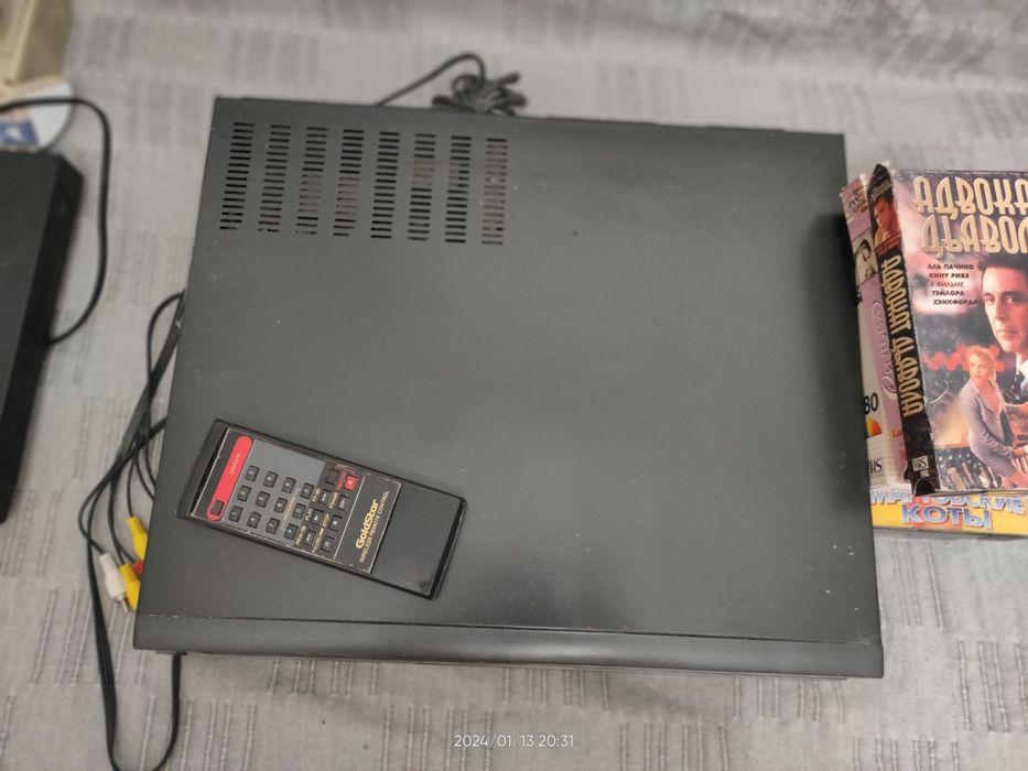 Видеомагнитофон кассетный