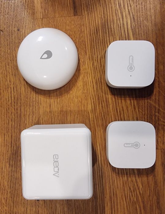 Zestaw Aqara Smart Home Zigbee: Kostka Cube + Czujnik zalania + 2x Temp/Wilgotność
