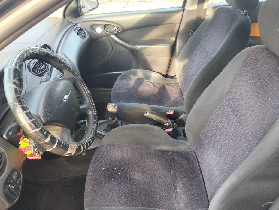 Ford focus 1400 gasolina