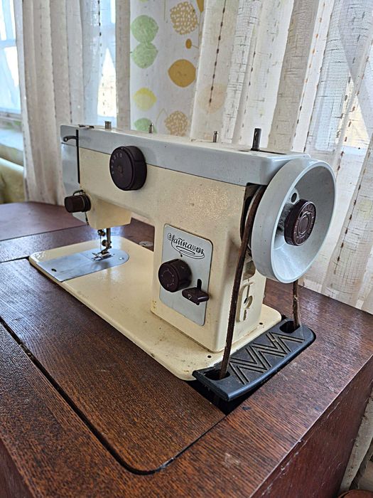 Продам добротну швейну машинку Чайка 134