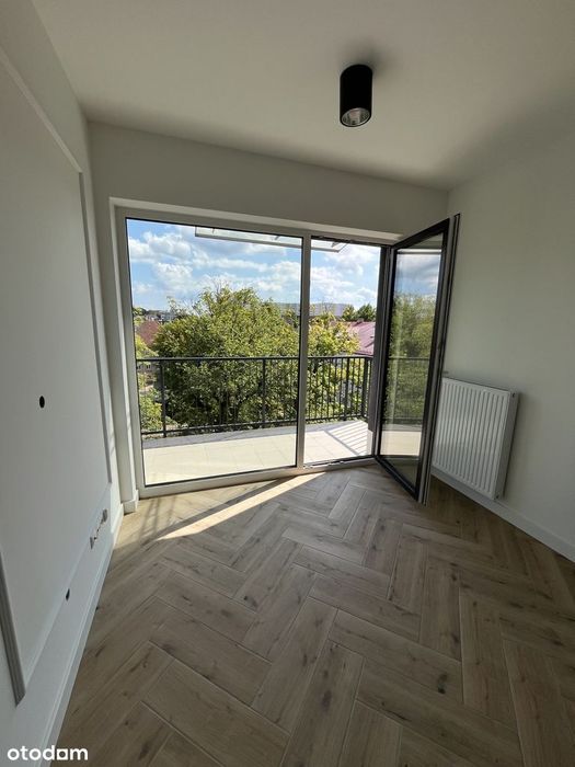 Luksusowy 2 -pokojowy wykończony apartament przy parku i deptaku