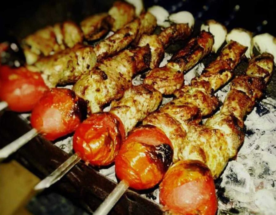 Зруб з Карпат. ЕКО дворик, бесідка, банька, чан, озерце, генератор