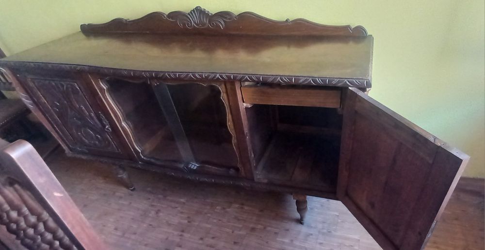 Movel de sala com vitrine, 2 portas com 2 gavetas  no interior