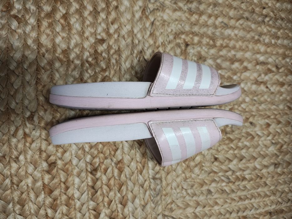 ADIDAS r.32 różowe klapki.