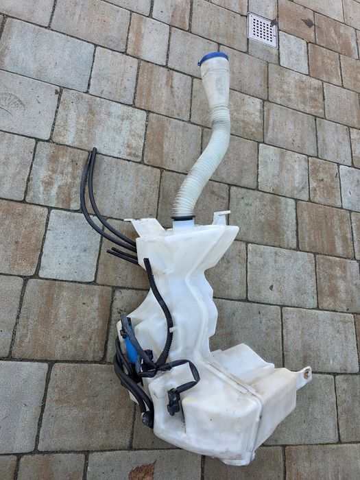 Peugeot 308 T7 zbiorniczek spryskiwaczy pod xenon 2 silniczki wysyłka