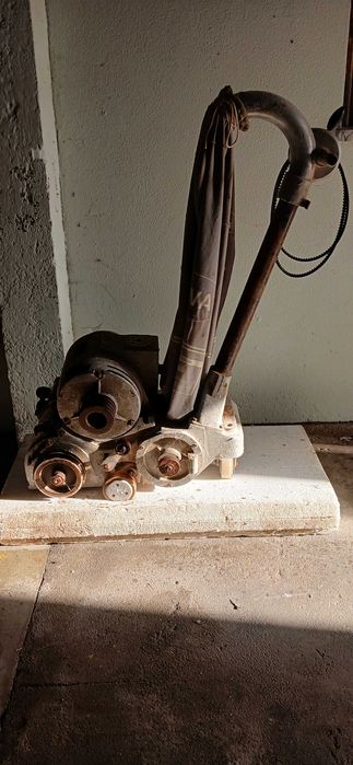 Venda de máquinas de preparação de chão de madeira