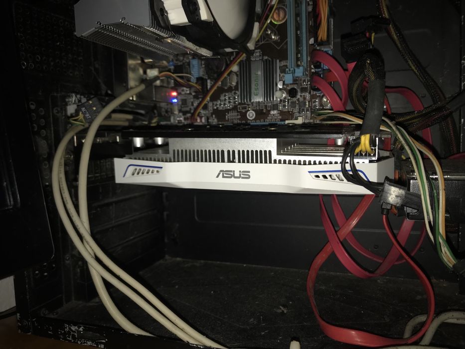 PC i3 6100 3.70GHz | 8GB RAM mais 4GB G.skill | GeForce 950 2GB