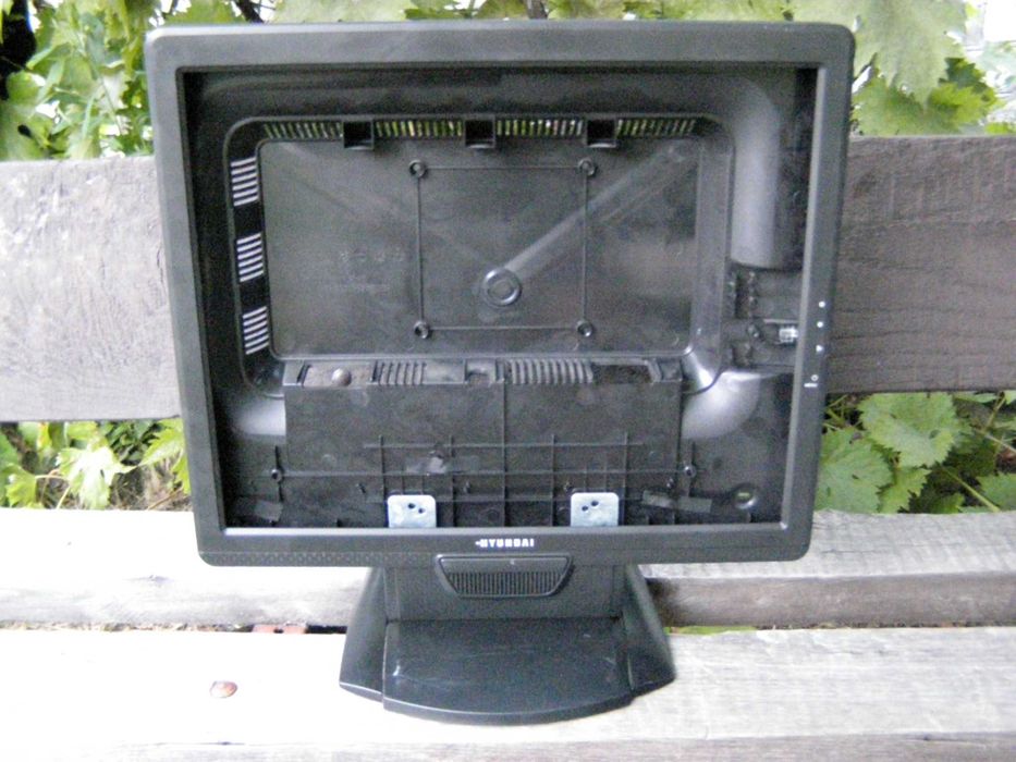 Монитор Hyundai X71s по блочно