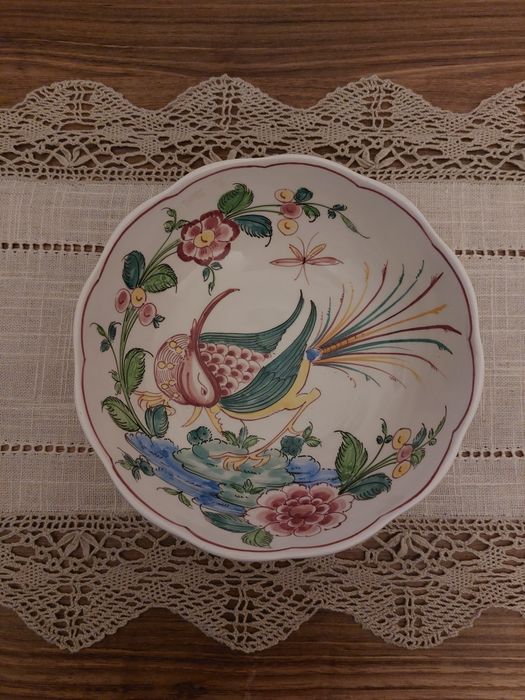 Taça antiga pintada á mão